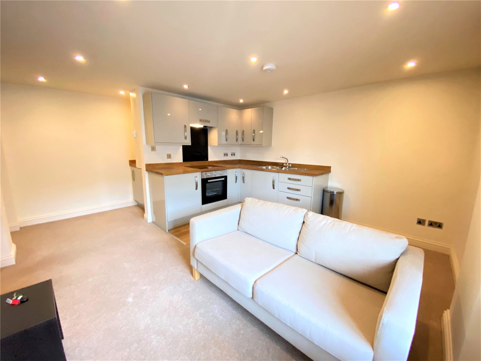 1 Bedroom Apartment For Rent In Swindon