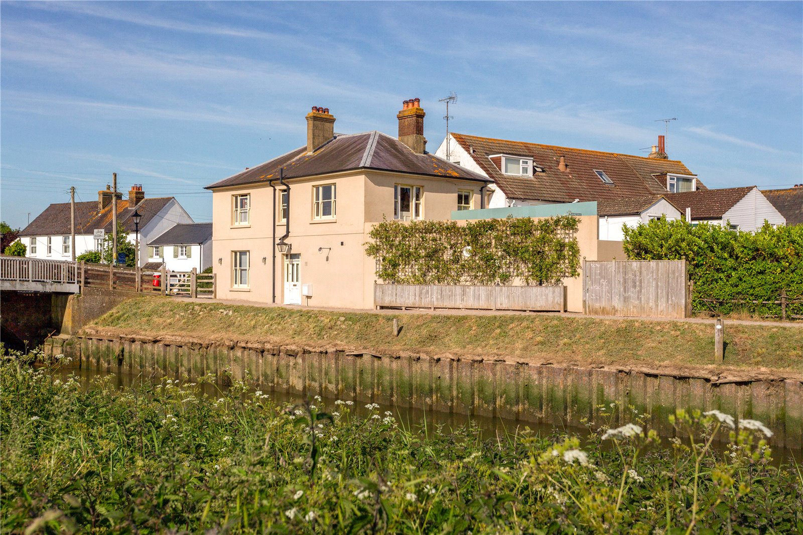 House For Sale With Bedrooms High Street Upper Beeding Fine Country