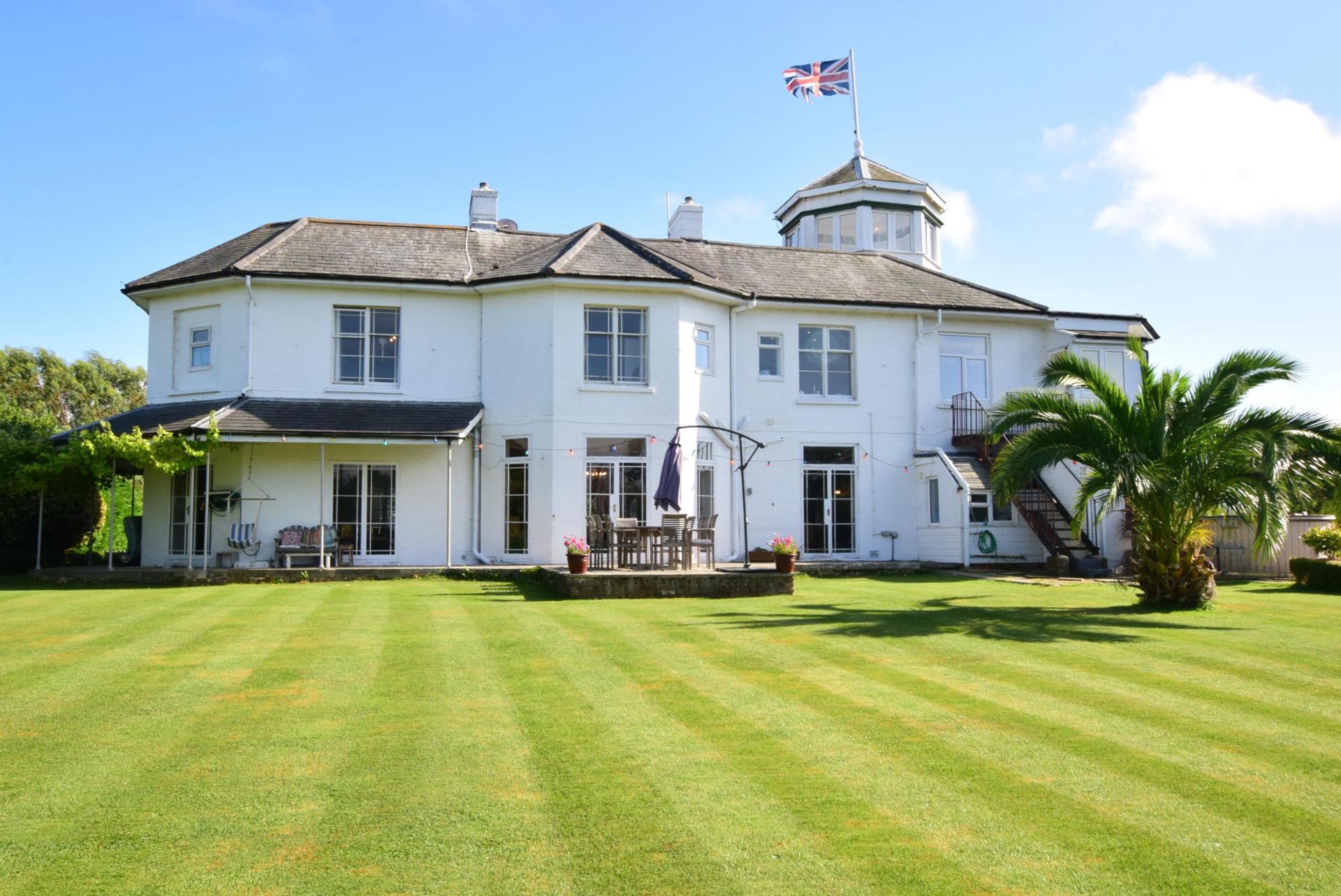 Property in Yarmouth, Isle of Wight, 6 Bedrooms