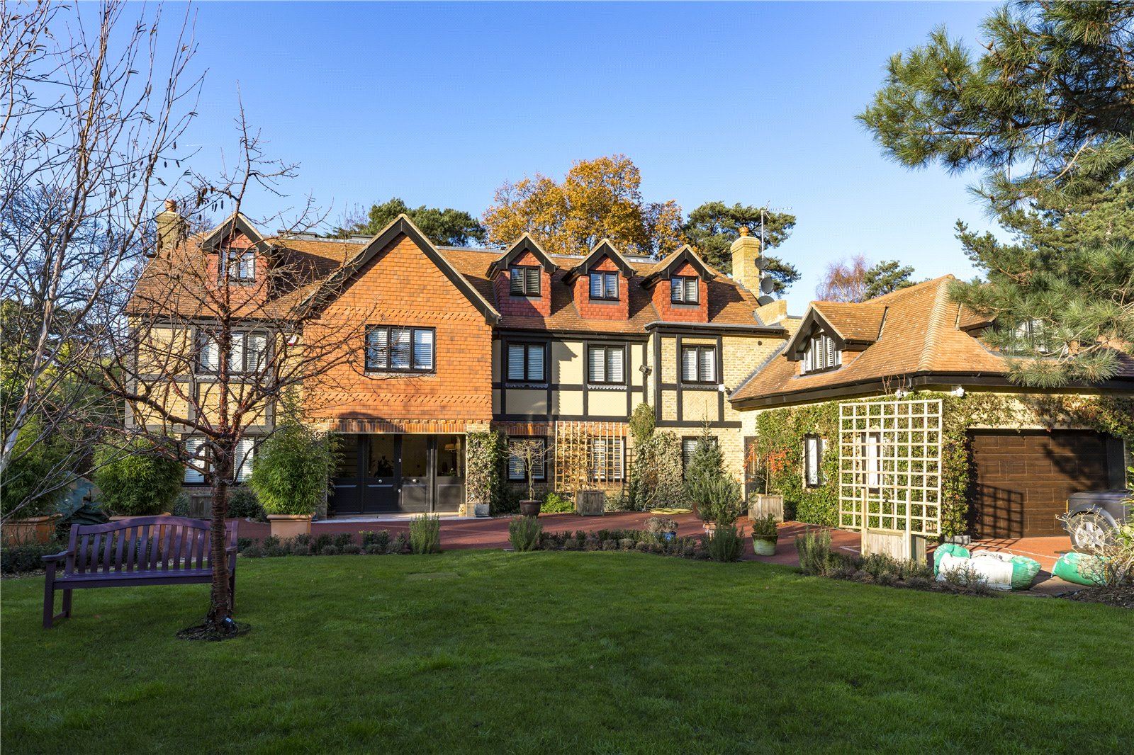 grand house for sale in Kingston Upon Thames, Greater London
