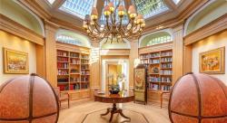 Top 10 Homes with Libraries 