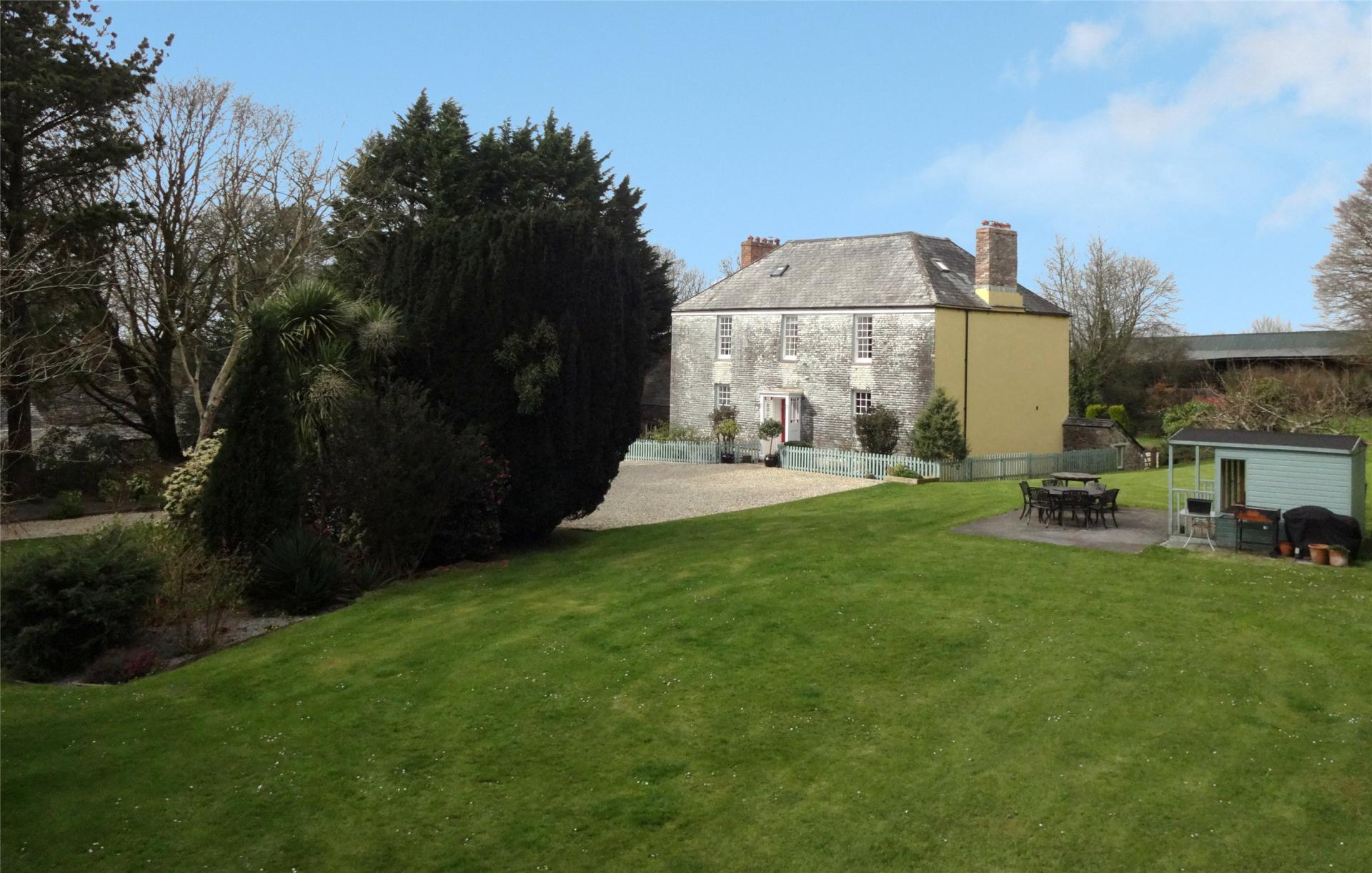 Treffry Lane, Lanhydrock, Bodmin Grade II Listed country estate Fine & Country