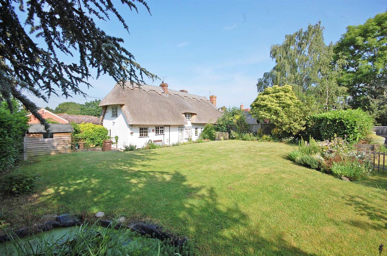 3 Bedroom Cottage for sale in Great Leighs, Chelmsford