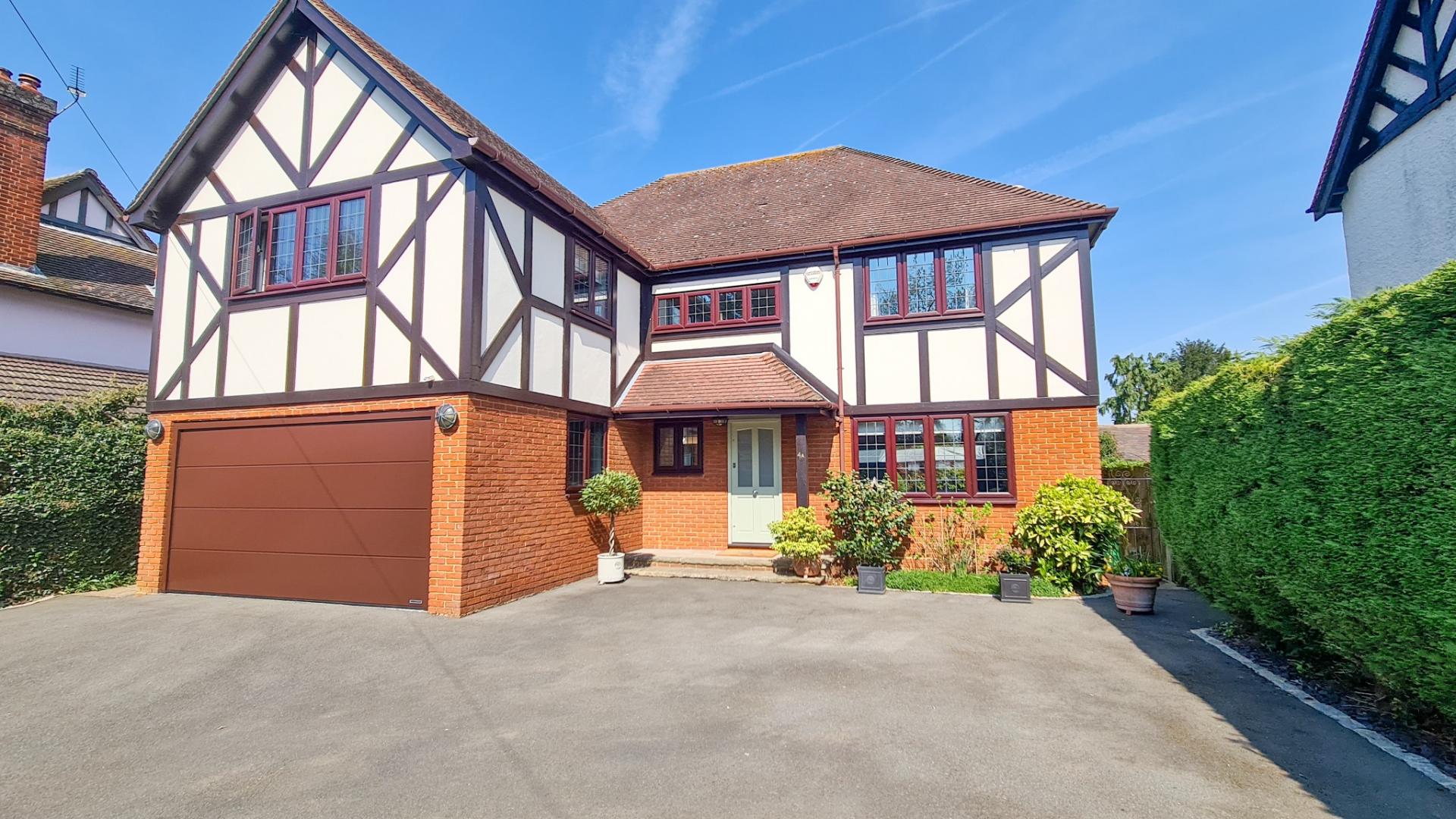 4 Bedroom Detached House for sale in Wraysbury
