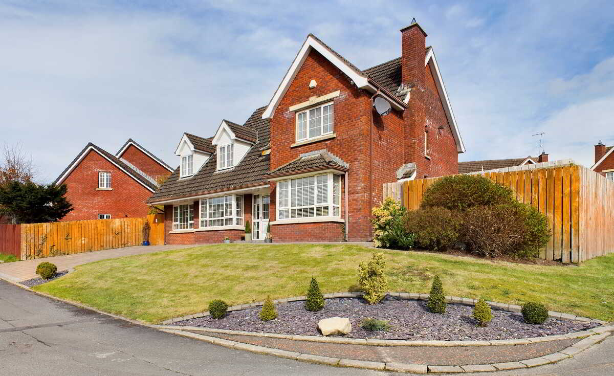 5 Bedroom Detached House for sale in Newry