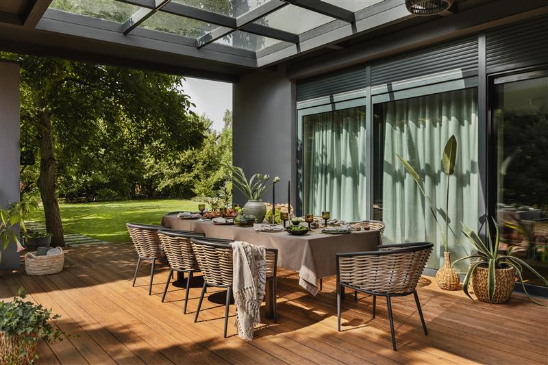 A successful summer gathering requires a well-prepared outdoor space