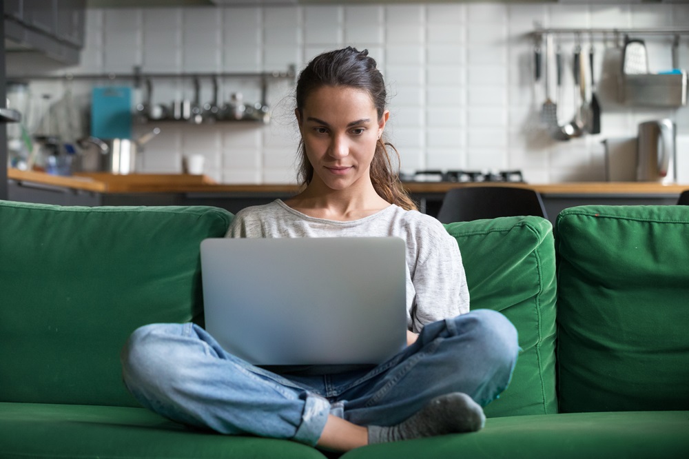 Advertise online is one of the most effective ways to finding a new tenant.