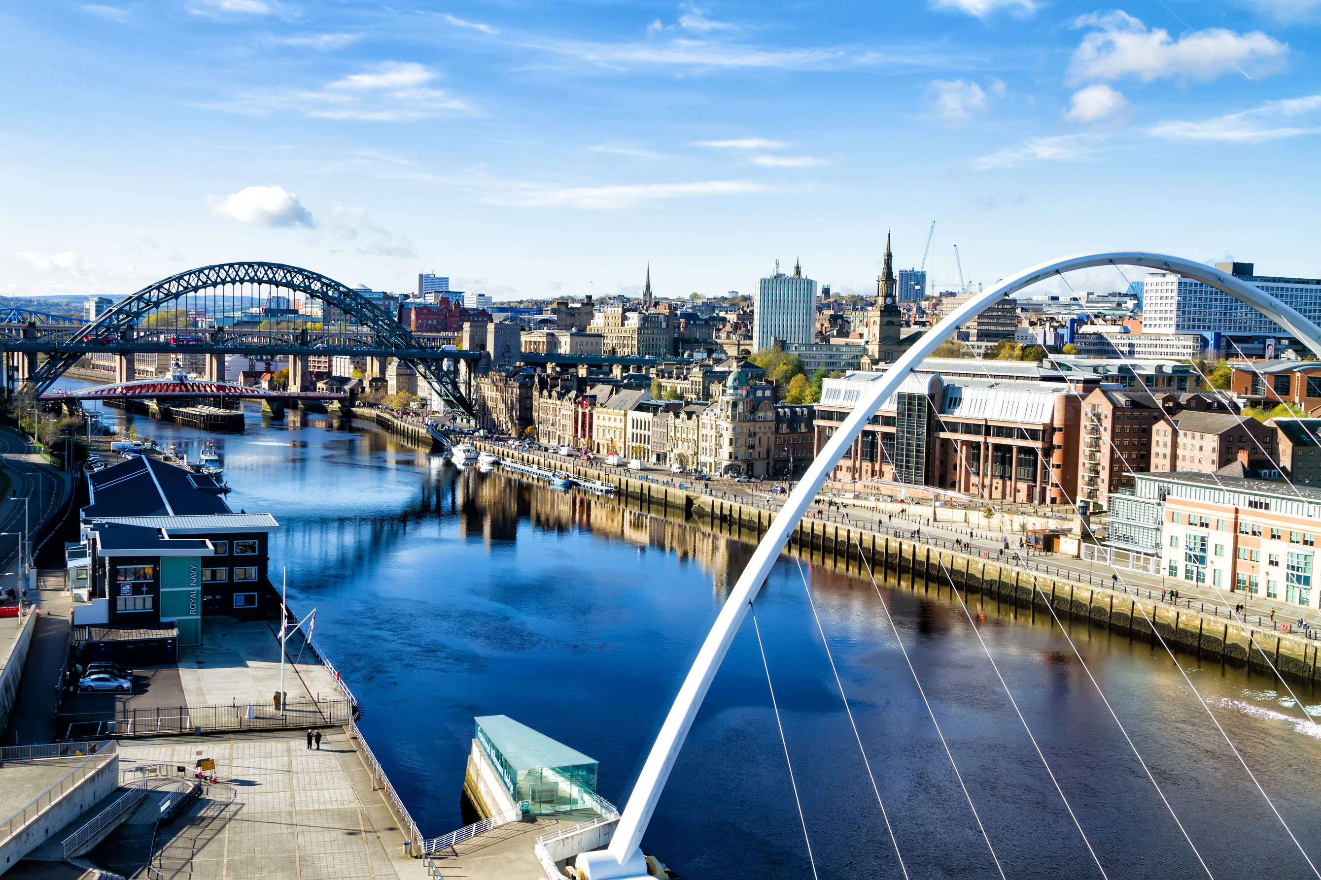 classic_view_of_the_iconic_tyne_bridge_spanning_the_river_tyne_between_newcastle_and_gateshead