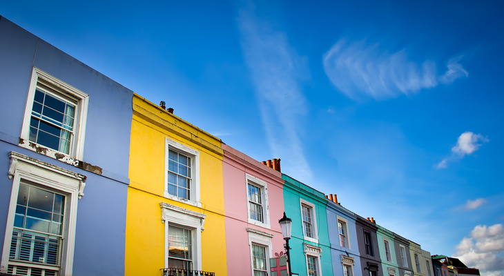 colourful_terraced_houses_on_portobello_road_london