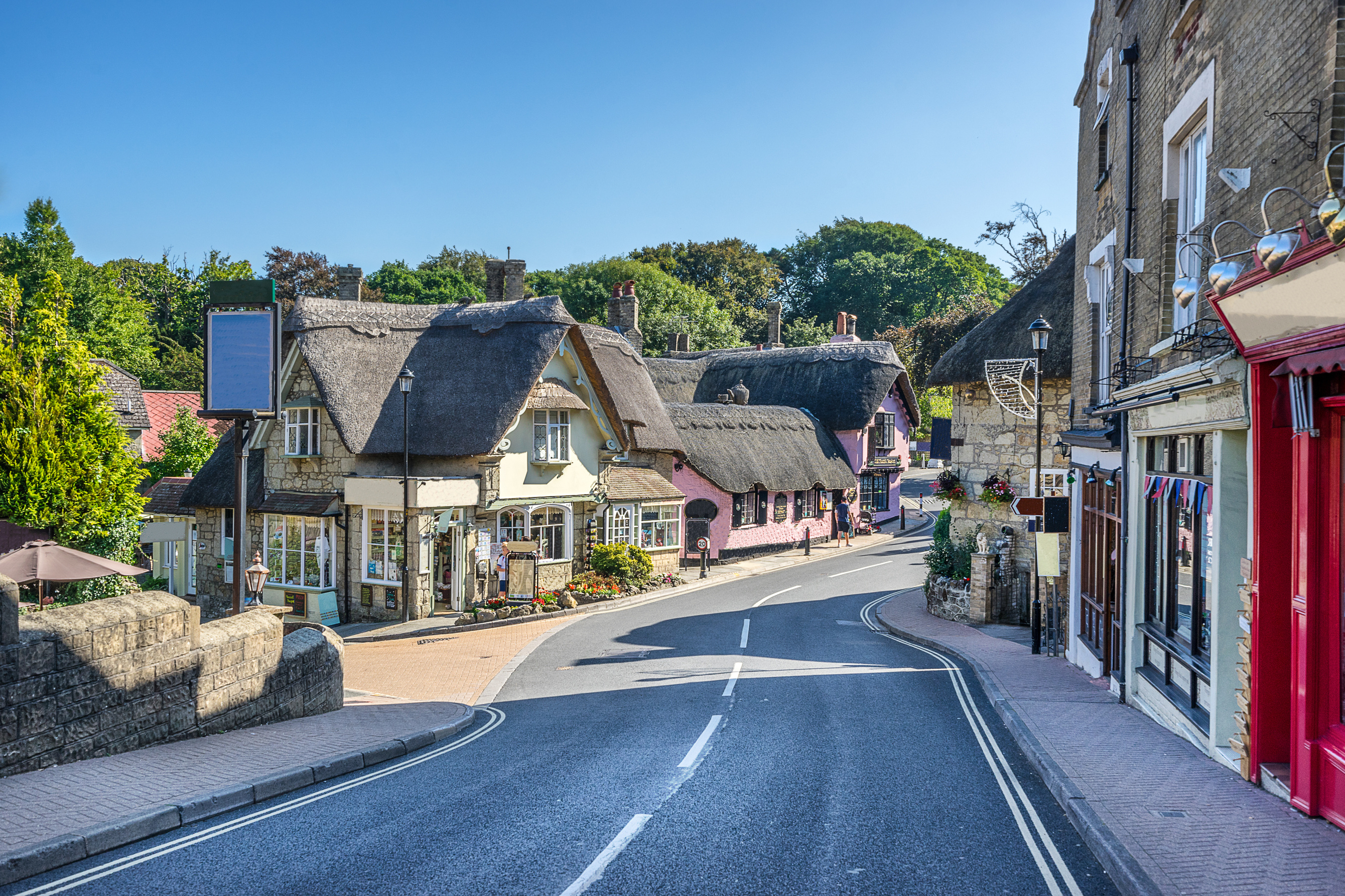 cottage_view_road_on_isle_of_wight