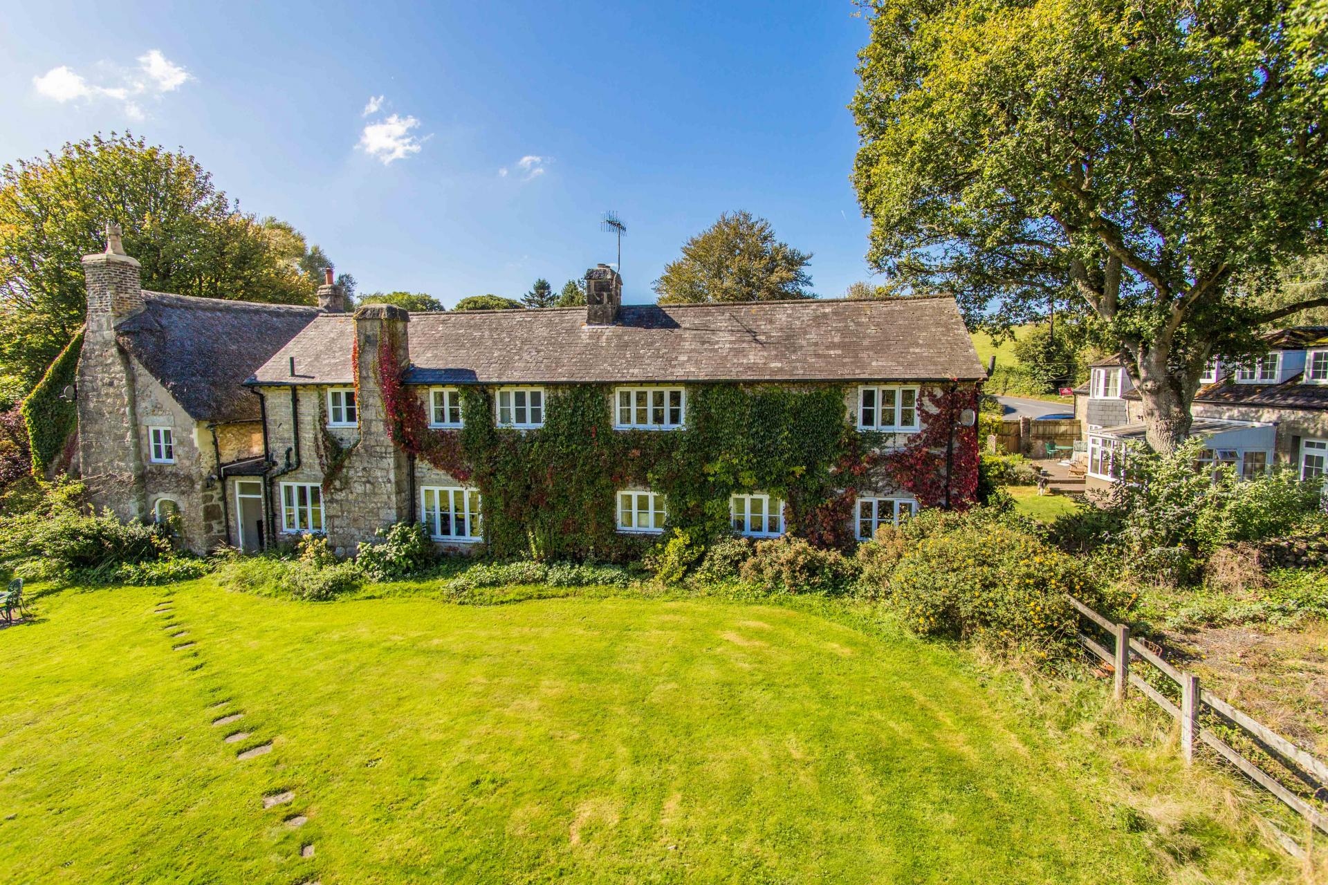 leafy country sonte barn conversion in devon