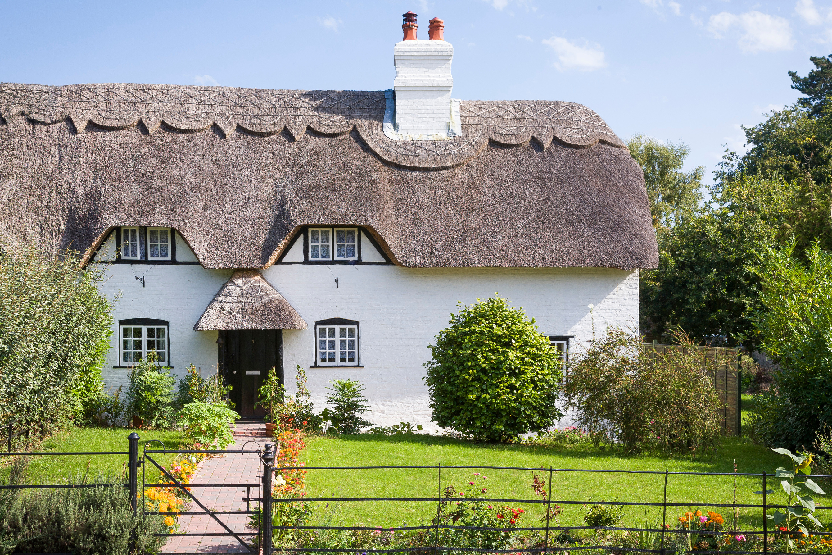 thatched_english_cottage