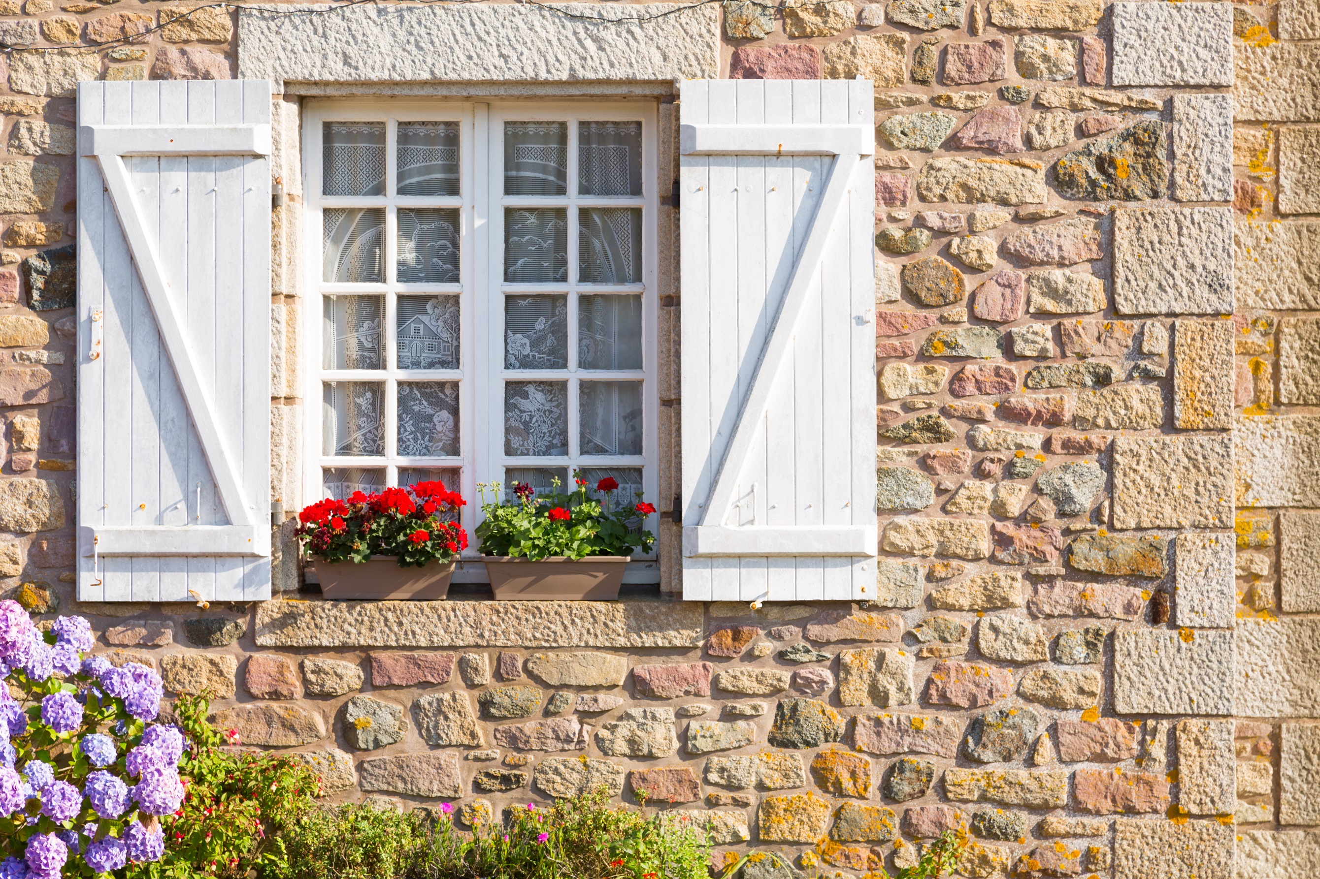 Top tips to give your garden a makeover in time for summer 