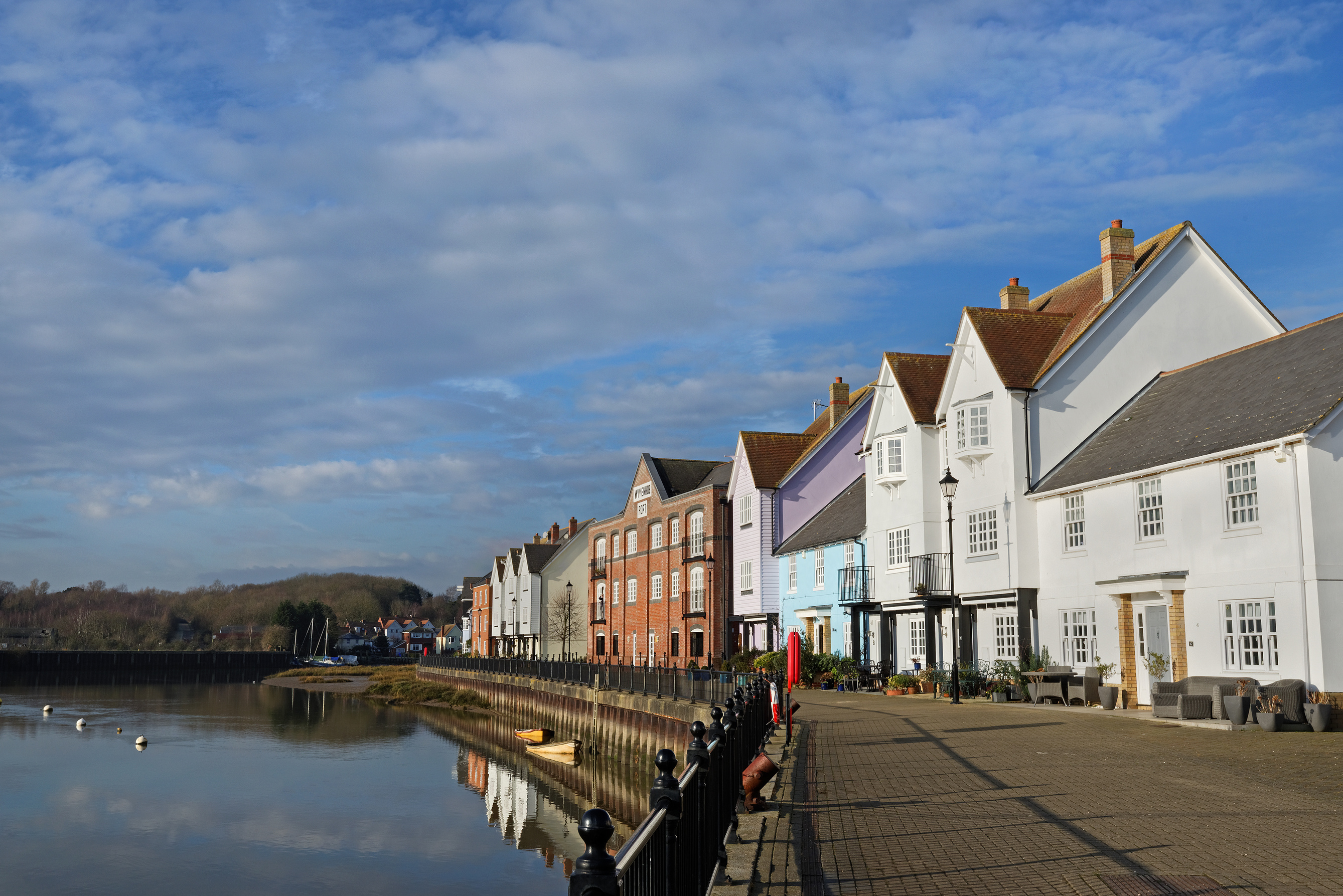 waterfront_houses_wivenhoeessexuk