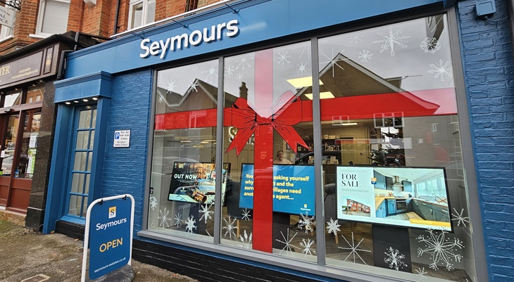 the_guild_celebrates_signing_of_newest_seymours_office