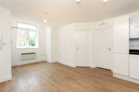 Sitting/ Dining Area