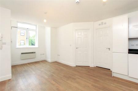 Sitting/ Dining Area