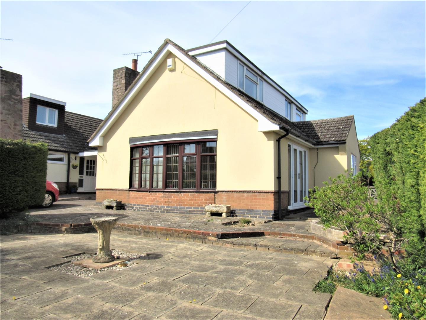 4 bedroom Detached House for sale in Narborough