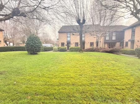 3 bedroom Terraced House to let in Avondale, Ash Vale, GU12