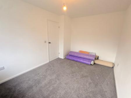 3 bedroom Terraced House to let in Avondale, Ash Vale, GU12