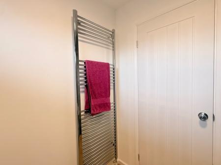 3 bedroom Terraced House to let in Avondale, Ash Vale, GU12