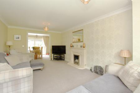 5 bedroom Detached house for sale in Blueberry Gardens, Andover, SP10