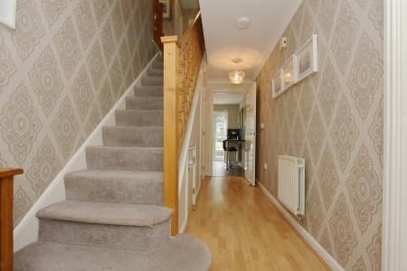 5 bedroom Detached house for sale in Blueberry Gardens, Andover, SP10