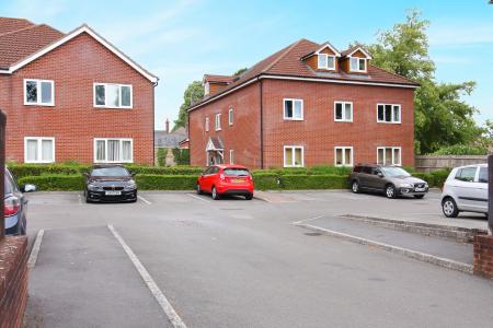 2 bedroom Flat for sale in Chandlers Court, Tidworth, SP9