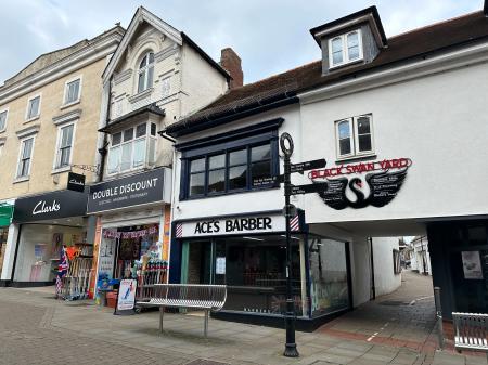 1 bedroom Shop for sale in High Street, Andover, SP10