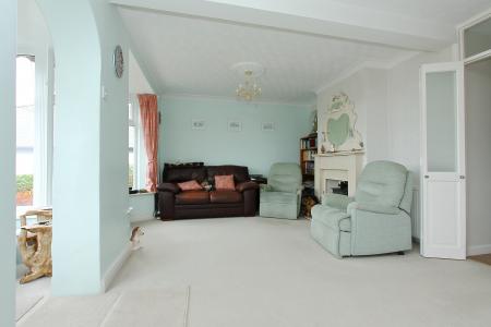 4 bedroom Bungalow for sale in Parkhouse Road, Shipton Bellinger, SP9