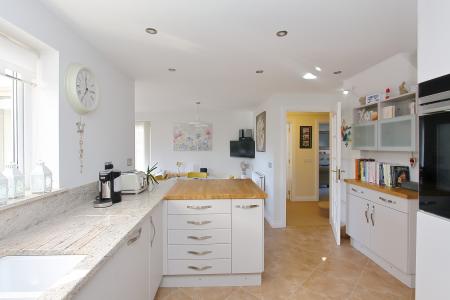 4 bedroom Detached house for sale in St Swithin Way, Andover, Andover, SP10
