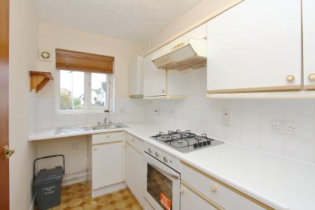 2 bedroom Terraced House for sale in Walled Meadow, Andover, SP10