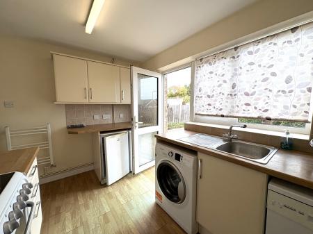 2 bedroom Bungalow to let in Eardley Avenue, Andover, Andover, SP10