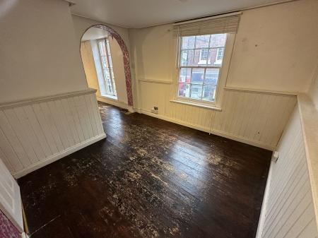 1 bedroom Retail Property (High Street) to let in First Floor, 5-7 Church Street, Basingstoke, RG21
