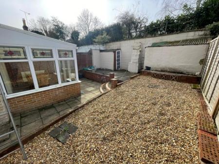 2 bedroom Semi-detached house to let in Village Street, Upper Clatford, SP11