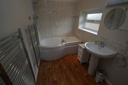 1 bedroom House share to let in Weyhill Road, Andover, SP10