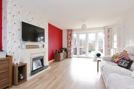 4 bedroom Detached house for sale in Locksbridge Road, Andover, Andover, SP11