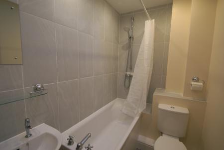 3 bedroom Terraced House to let in Old Winton Road, Andover, SP10