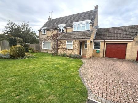 Cherry Tree Drive, Cirencester, GL7