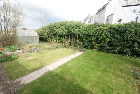4 bedroom End of terrace house to let in Lodge Close, Andover, SP10