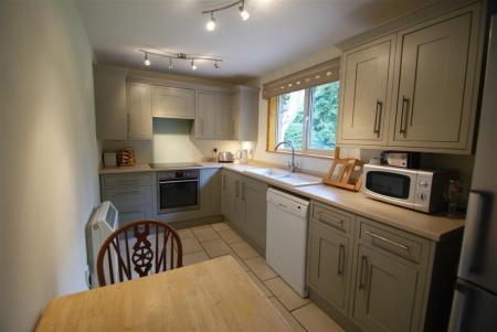 3 bedroom Detached house to let in Barncroft, Appleshaw, SP11