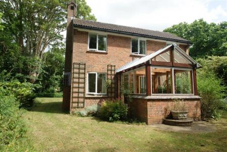 Barncroft, Appleshaw, SP11