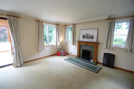 3 bedroom Detached house to let in Barncroft, Appleshaw, SP11