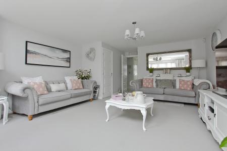 4 bedroom Terraced House for sale in Locksbridge Road, Andover, Andover, SP11