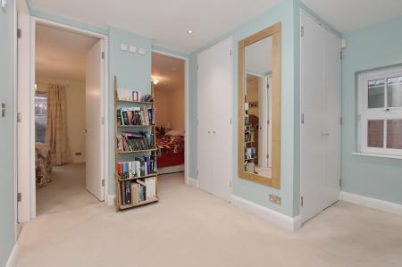 3 bedroom Detached house for sale in Farrs Avenue, Andover, SP10