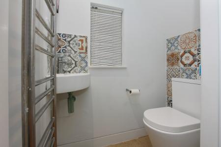 3 bedroom Detached house for sale in Farrs Avenue, Andover, SP10