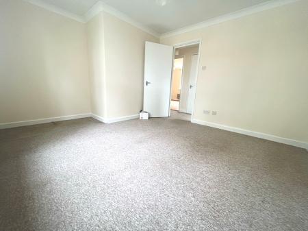 1 bedroom Flat to let in Walled Meadow, Andover, SP10