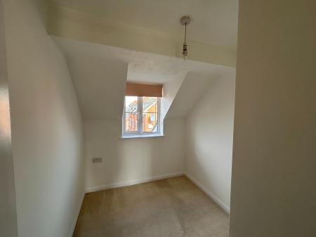 2 bedroom Flat to let in Vincent Drive, Andover, SP10