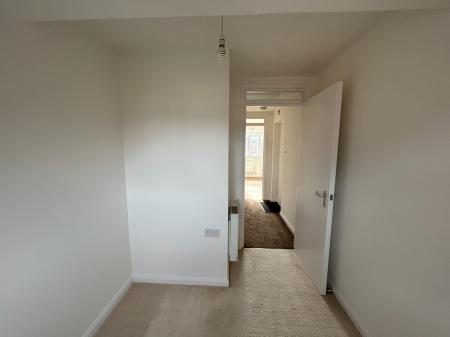 2 bedroom Flat to let in Vincent Drive, Andover, SP10