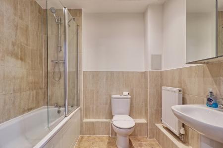 1 bedroom Flat for sale in Image Court, Maxwell Road, Romford, RM7